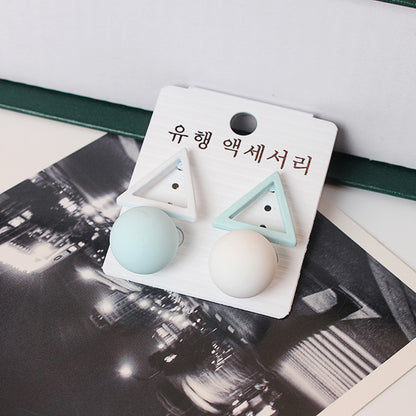 Triangle asymmetric stud earrings